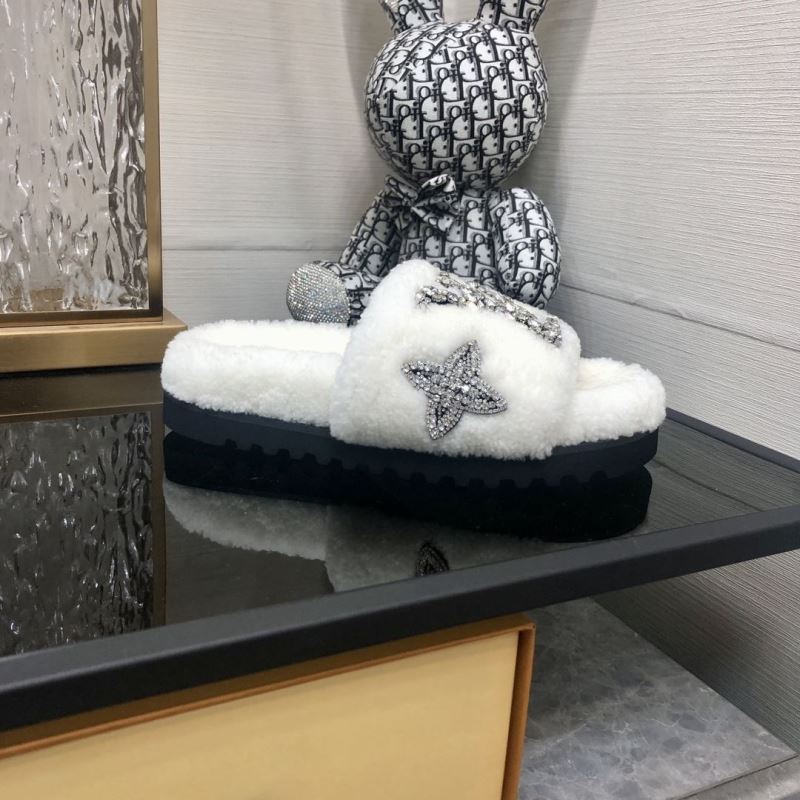 Louis Vuitton Slippers